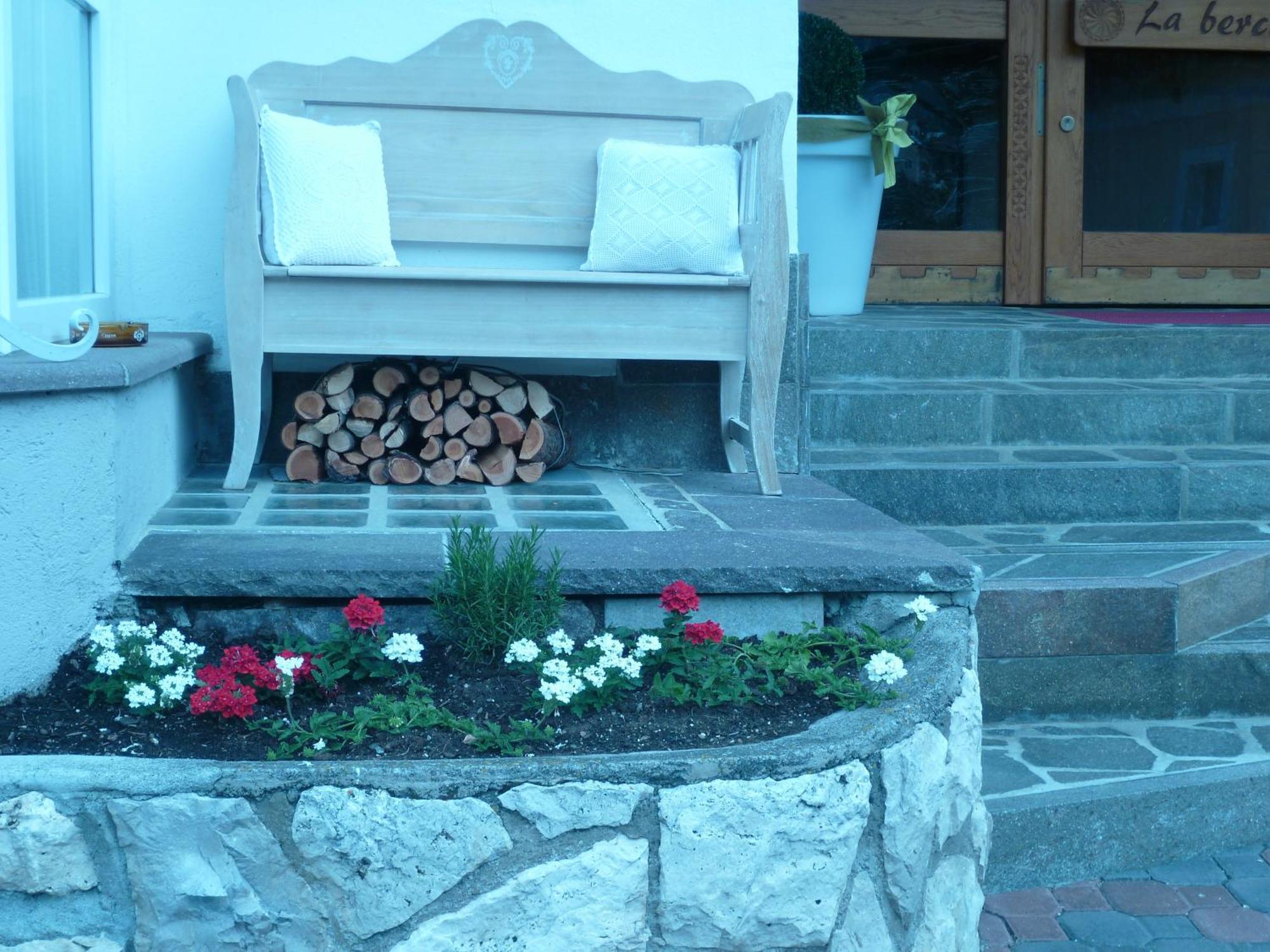 Garni La Bercia Hotel Selva di Val Gardena Exterior photo