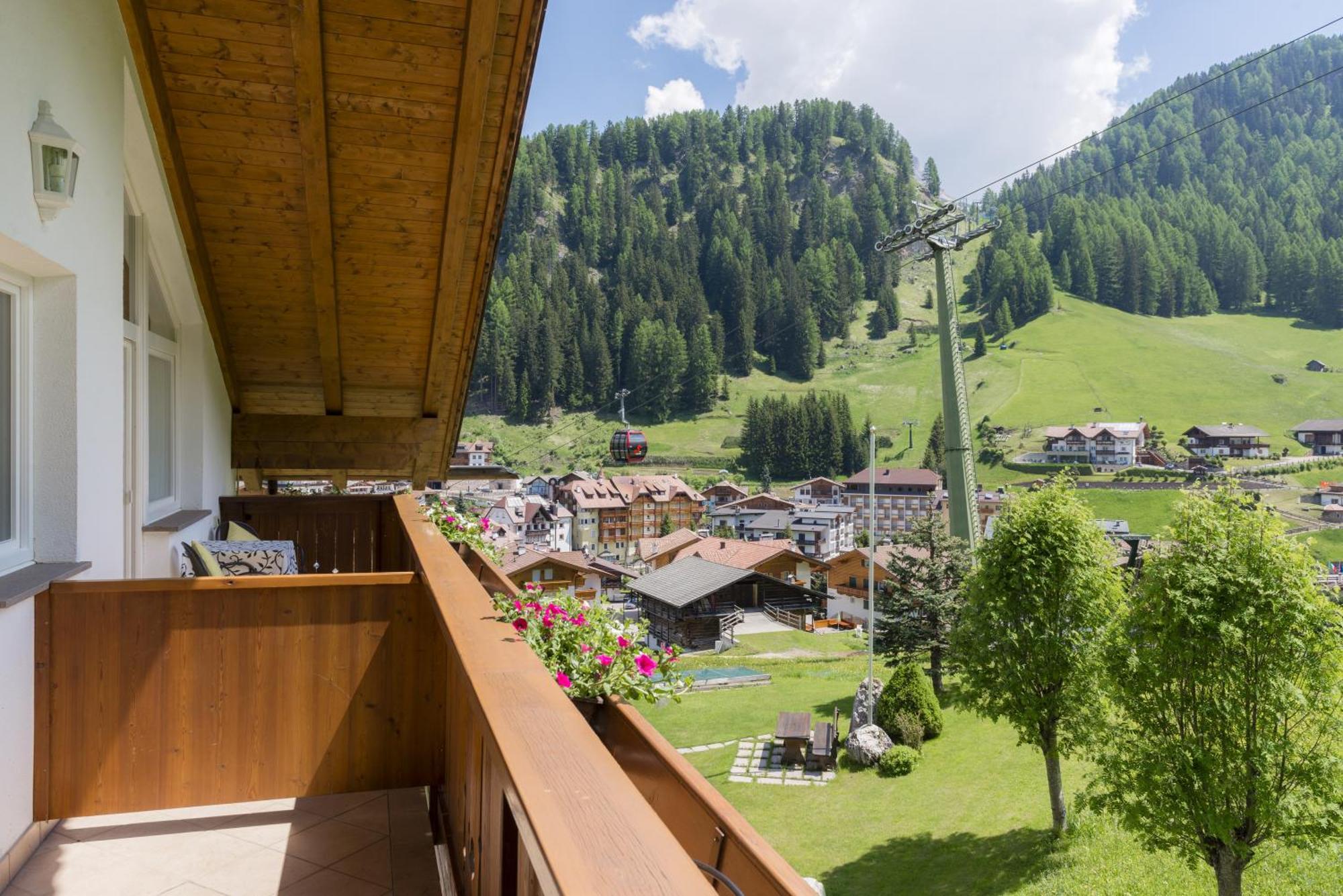 Garni La Bercia Hotel Selva di Val Gardena Room photo